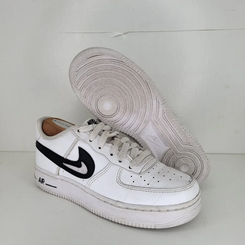 Nike Air Force 1 GS Cut Out Swoosh White/Black Womens Sz 6 Kids Sz 4Y DR7889-100